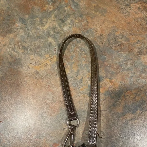 MICHAEL KORS Silver Metallic Wristlet, EUC - Picture 3 of 11